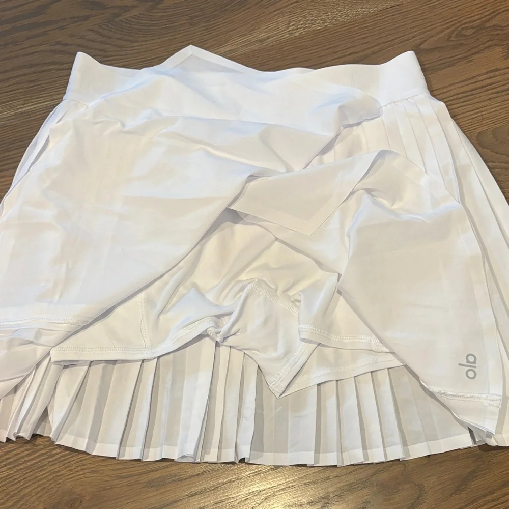 ALO Yoga White Pleated Skirt NWOT